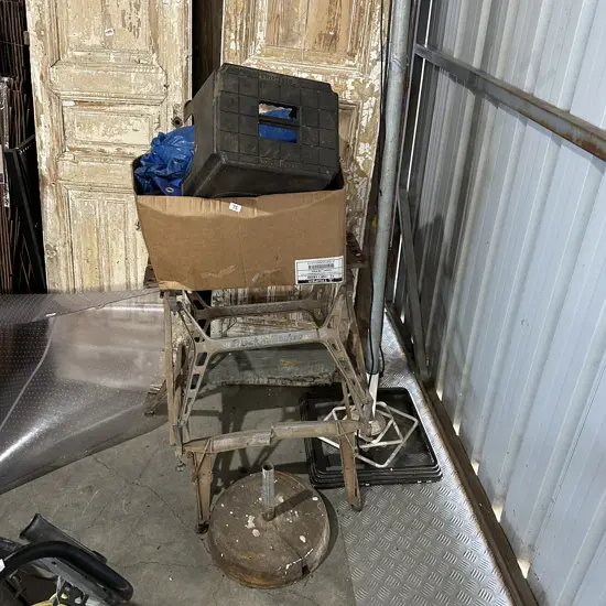 Floodlight,umbralla stand,stool and tarps etc