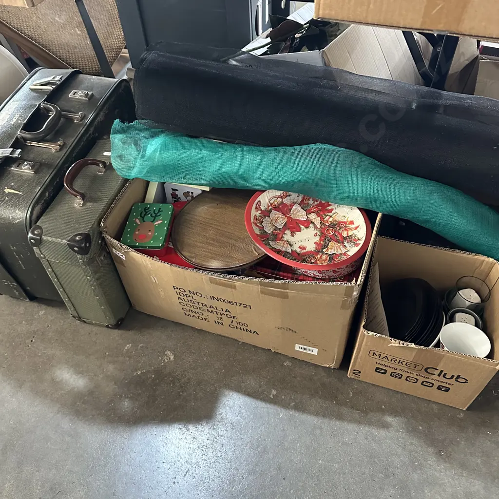 large bay lot Image 1++