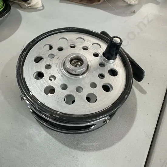 Japanese fly reel