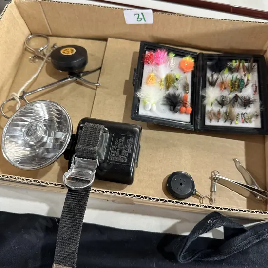 Cats eye, fly box etc