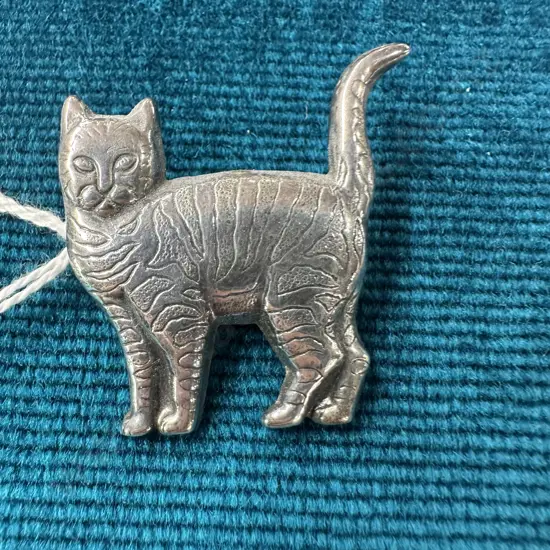 Sterling silver cat brooch