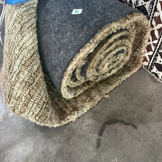 Large Sisal rug 4.4m x 4.8m excellent condition, felted underneath