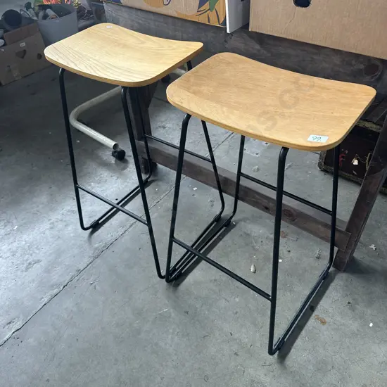 Pr bar stools
