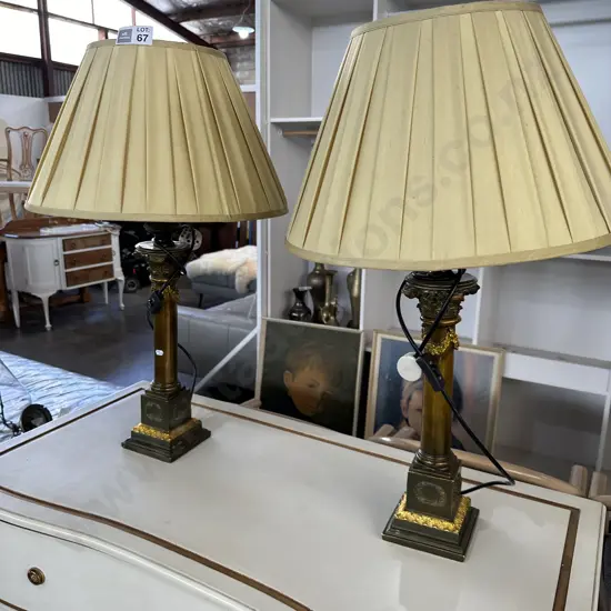 Pr of decorative lamps