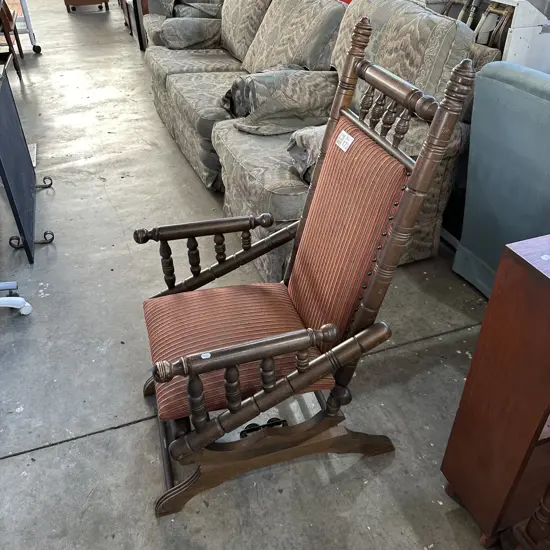 Colonial Rocking chair