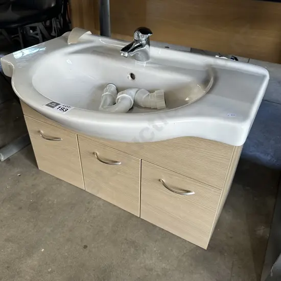 Wall hung vanity unit