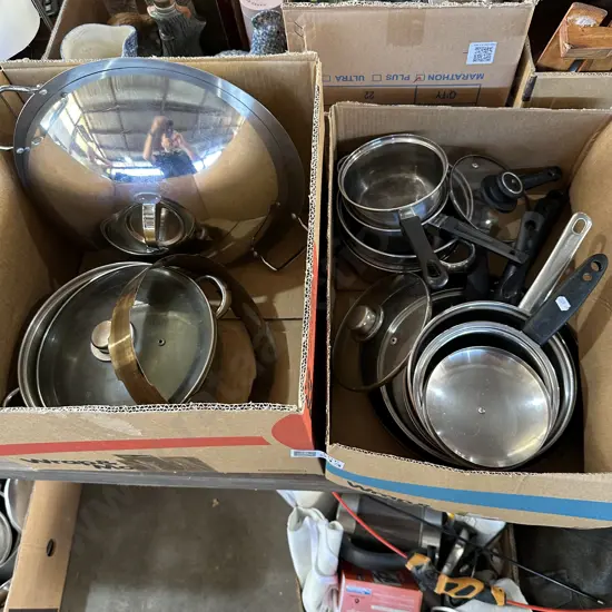 2 box pots , wok