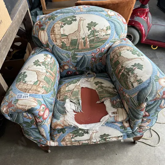 Vintage lounge chair -as is