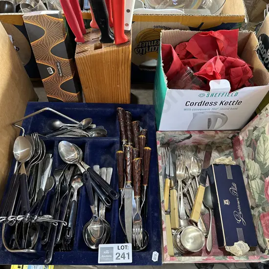 Cuttlery, knives etc