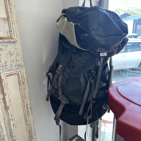 Macpac tramping pack - large