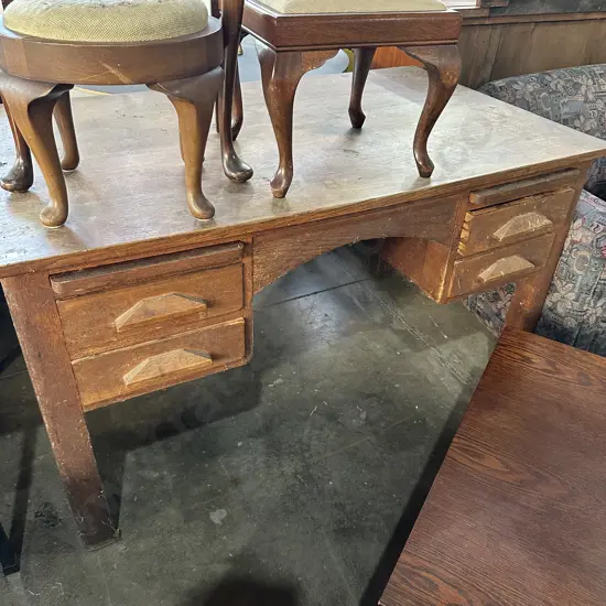 Oak colonial desk