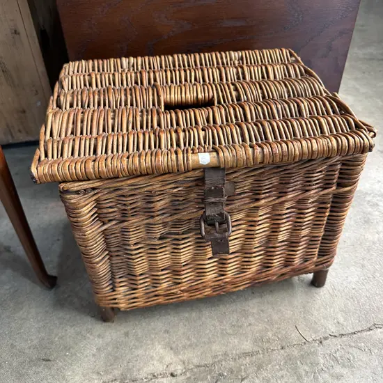 Early fishing basket