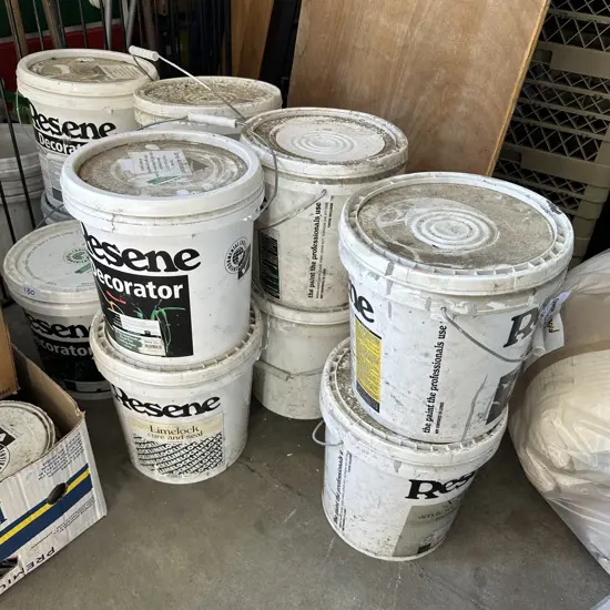 11 pales paint - varying levels