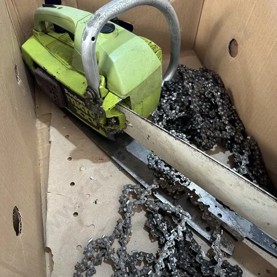 Poulan chainsaw and chains,bars