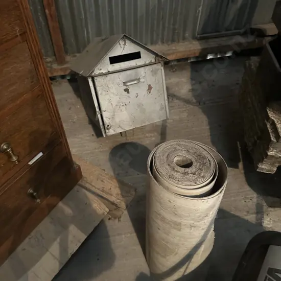 letter box and vynil roll