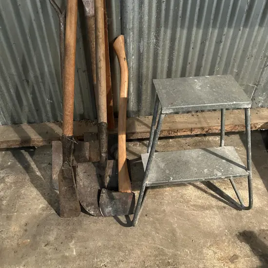 garden tools and step