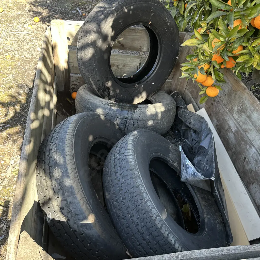 4 tyres 225 75/R15 Image 1++