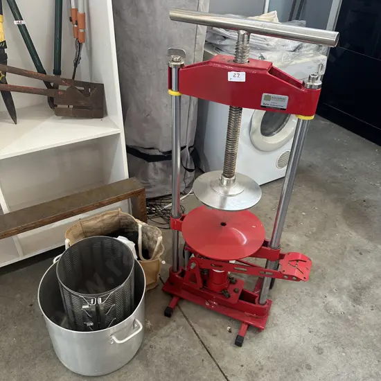 Aquarius Olive Oil  press