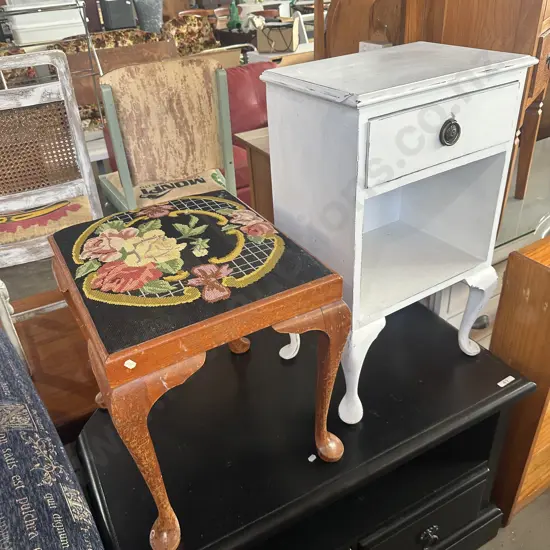Tappesty top stool and bedside
