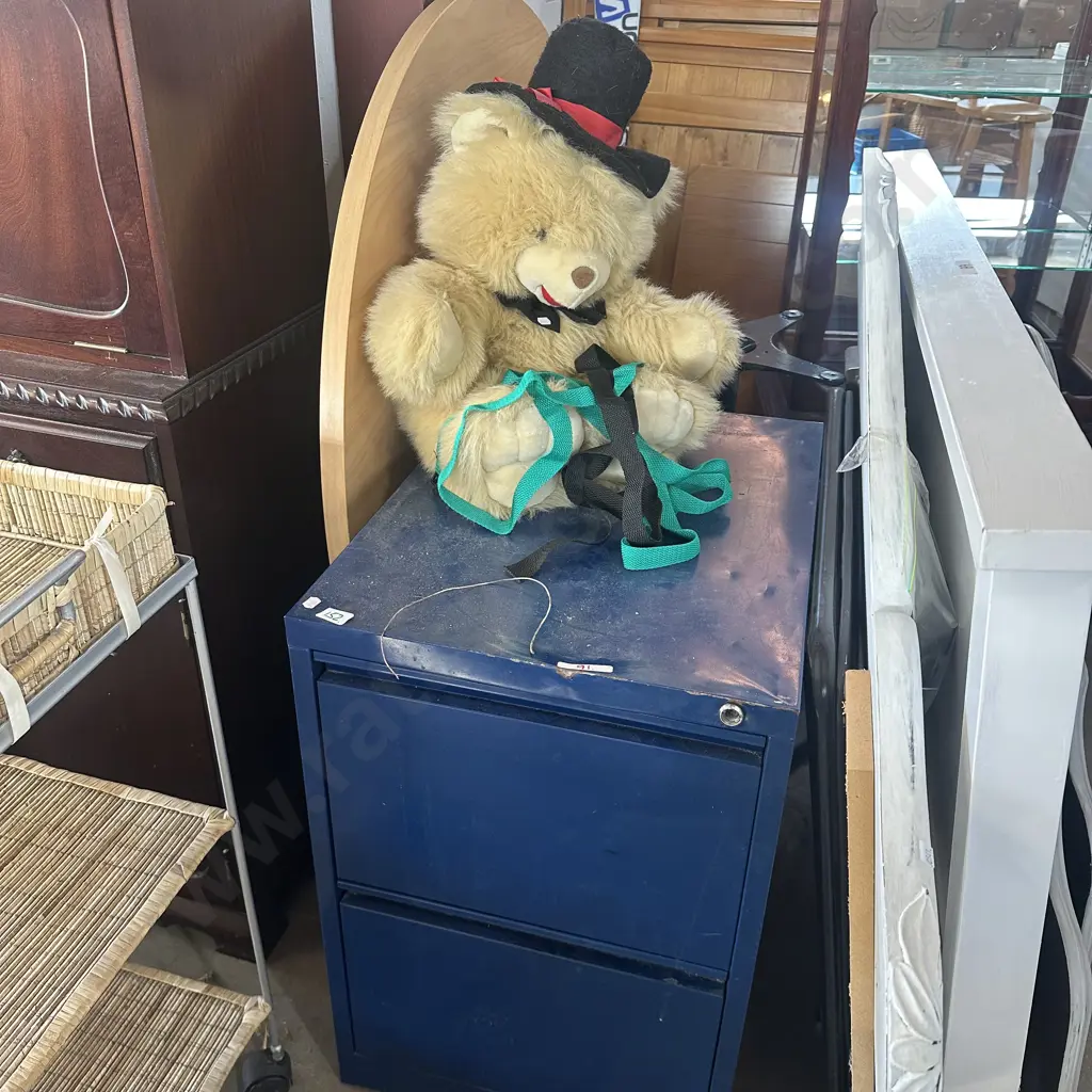 Table, pictures, file etc Image 1++