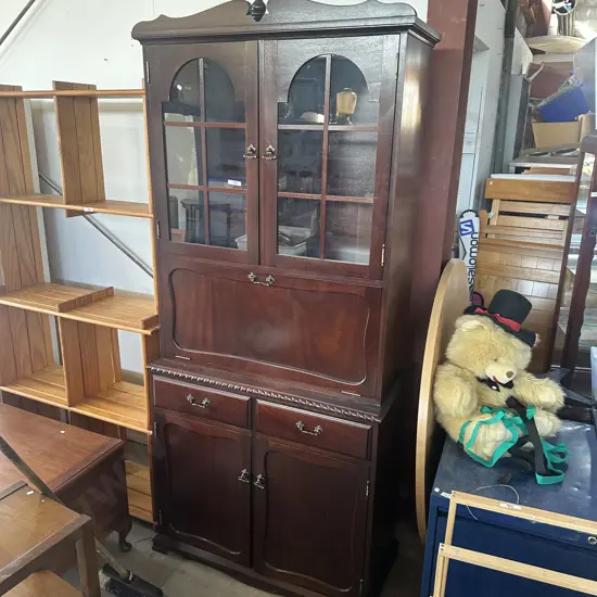 Drinks/display wall unit