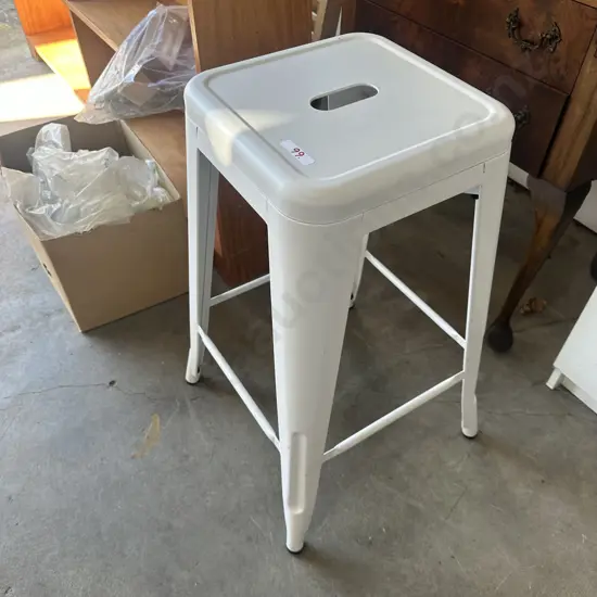 Bar stool