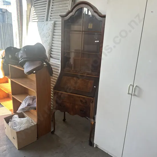 Little cute Burr Walnut writing desk/display case (3 pic)