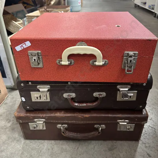 2 suitcases and picnic set