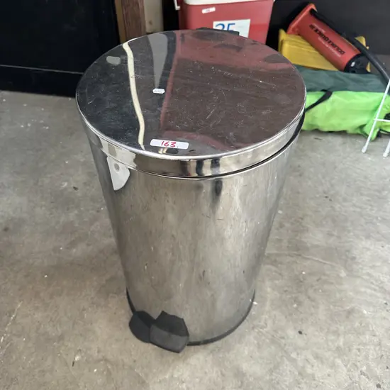 Large rubbish bin