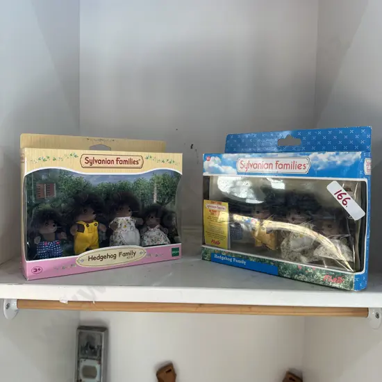 2 boxed sets Sylvanian families