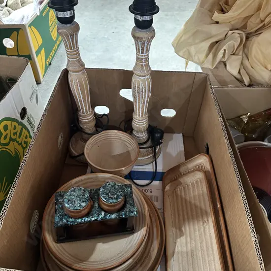 Pair lamps, Temuka dinner ware etc