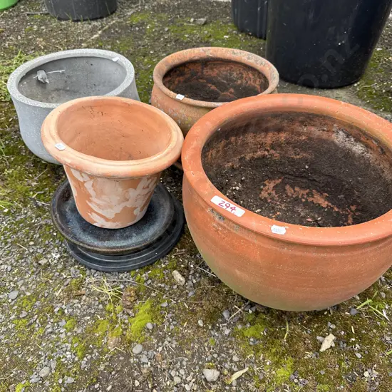 4 planters etc