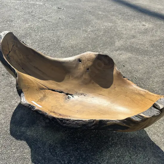 NZ Native driftwood bowl by Les Howell (2pics)