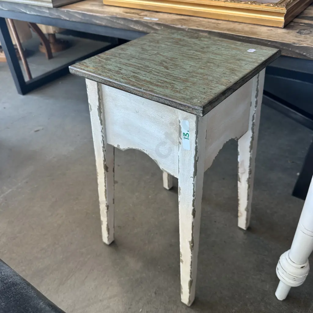 Wooden plant stand Image 1++