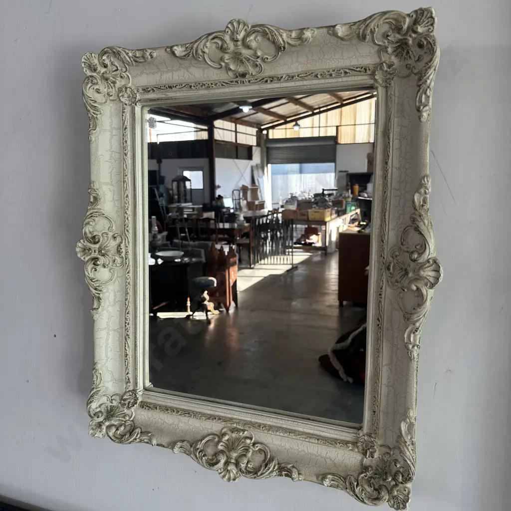 Vintage mirror 650 x 550 Image 1++
