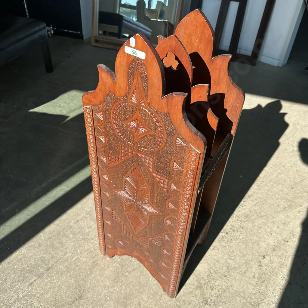 Carced Kauri magazine stand Image 1++