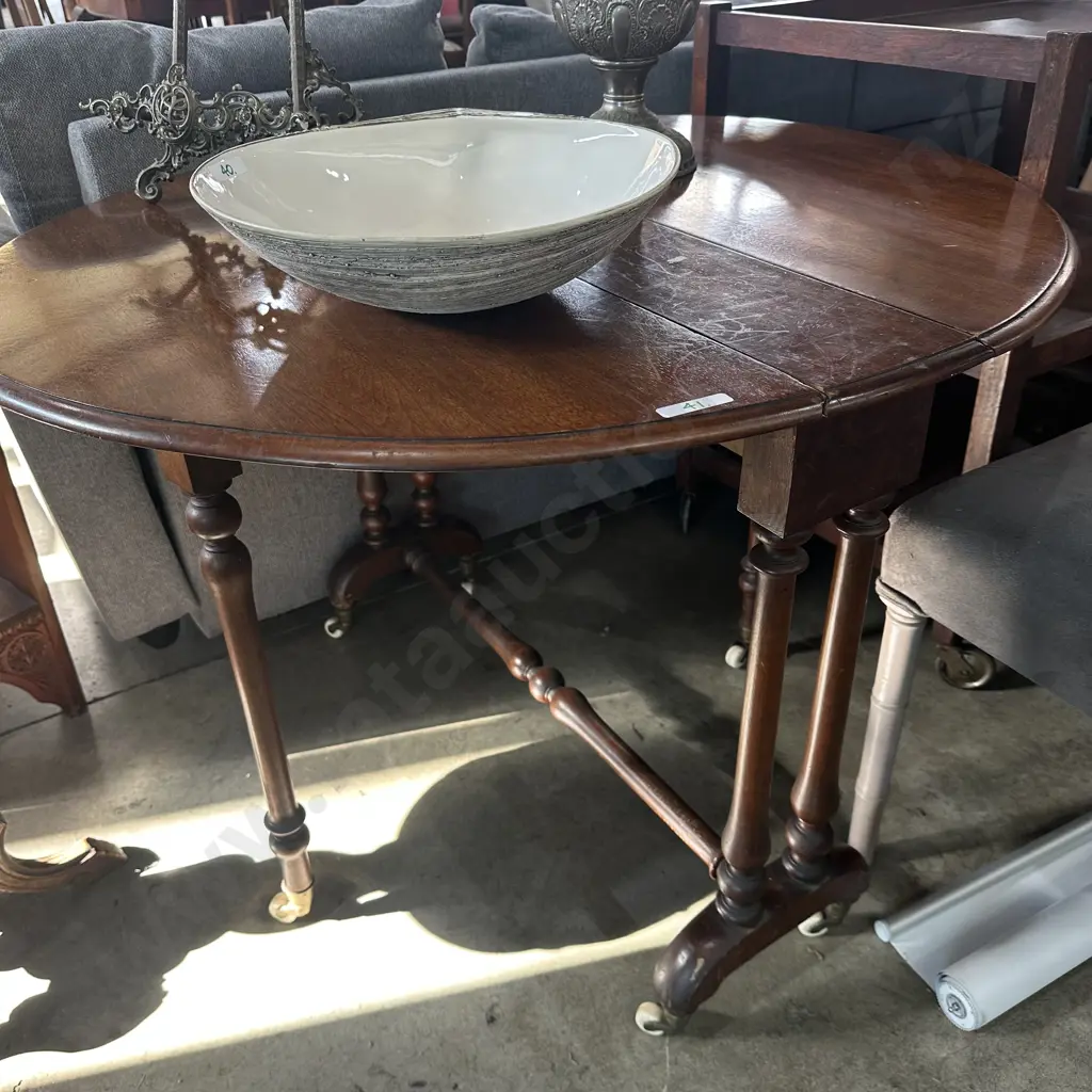 Antique dropside breakfast table Image 1++