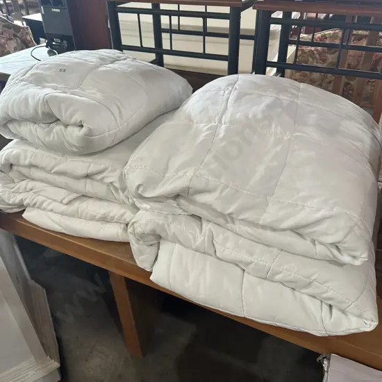 Bedding - 5 single quilts