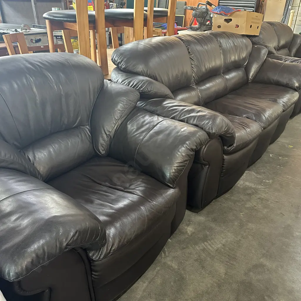 Large 3pc Leatherworld lounge suite - tidy Image 1++