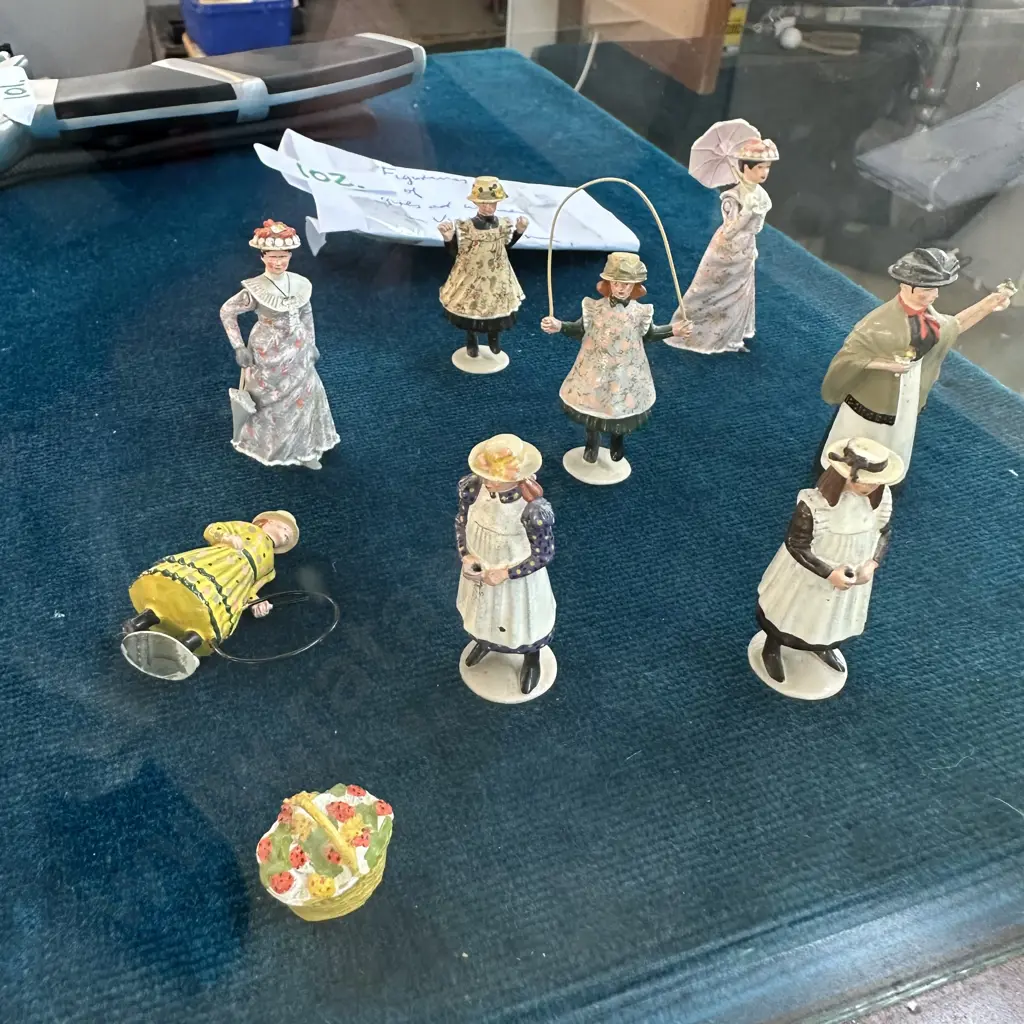 miniature lead figures in Victorian costume Image 1++