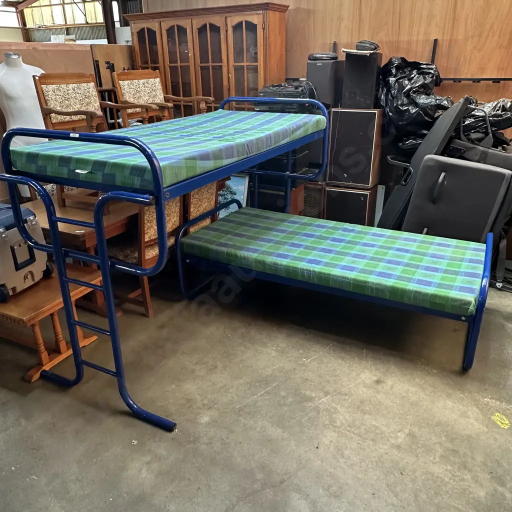 Set of bunks with foam matteress (top bunk missing bolts) Image 1++