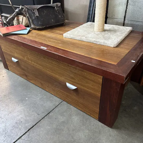 Storage coffee table