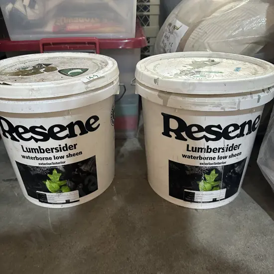 2 fullish pales paint