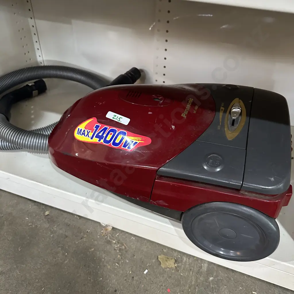 Panasonic vacuum cleaner with no head Image 1++