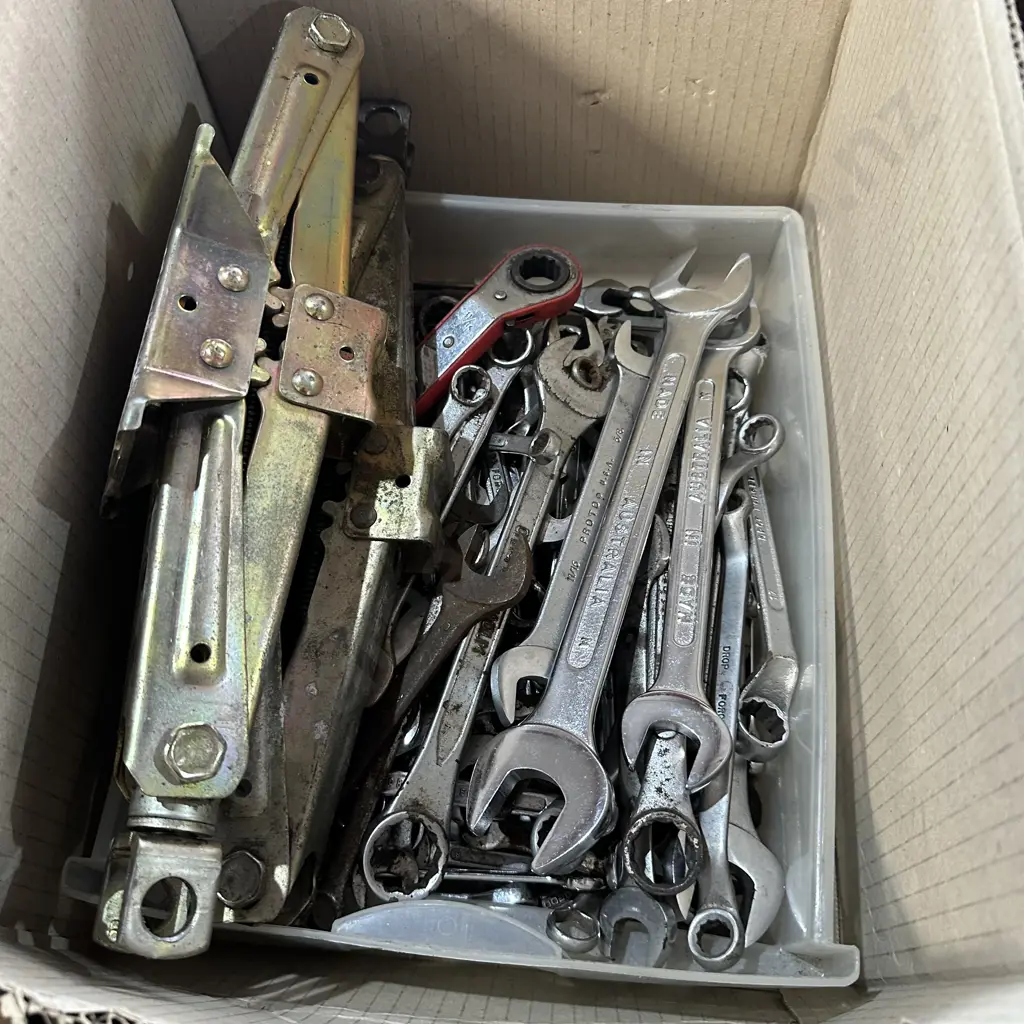 2 jacks and spanners Image 1++