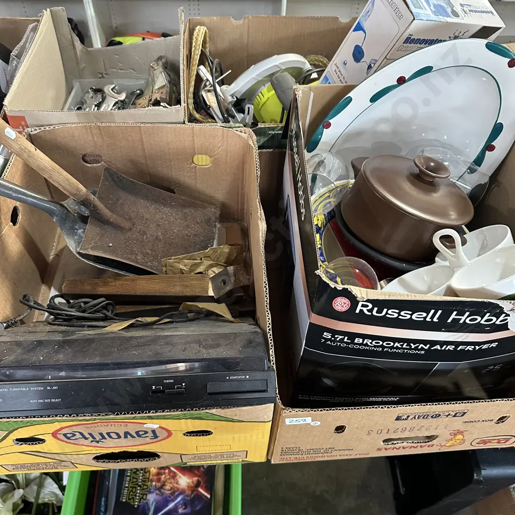 2 Boxes turntable, Temuka etc, Image 1++