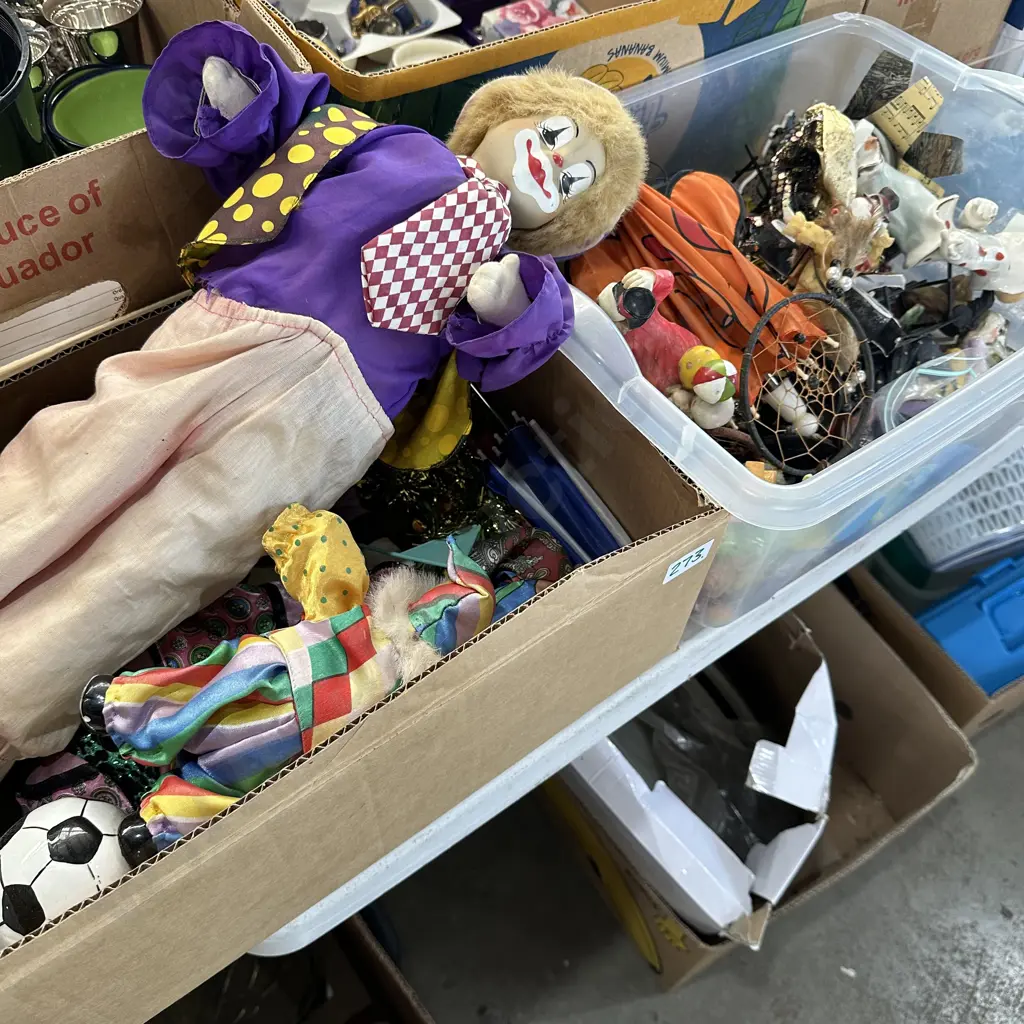 2 Boxes clown collection Image 1++