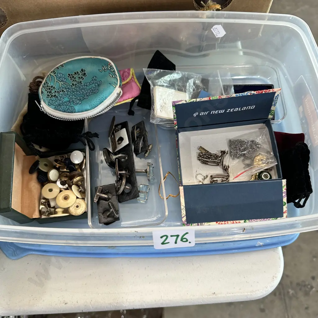 Costume jewellery Image 1++