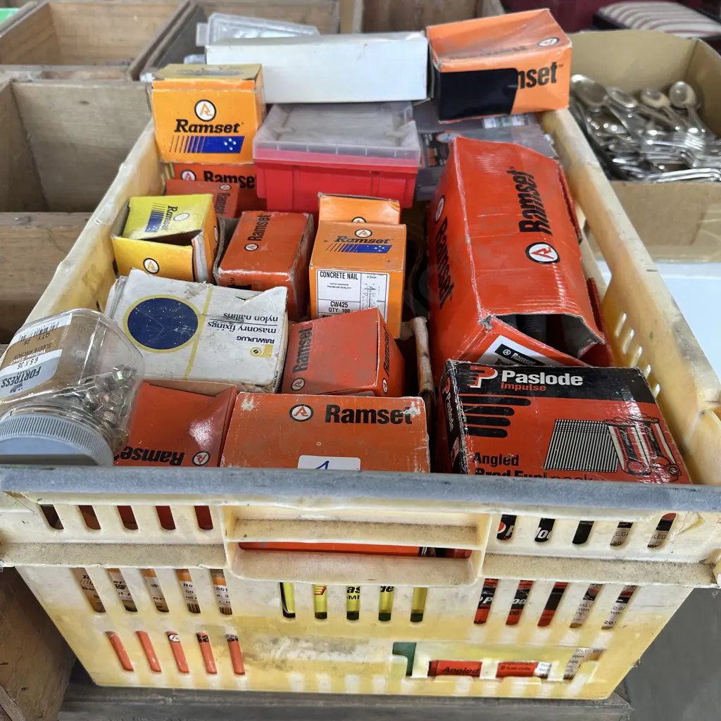 Large bin of Ramset & hardware Image 1++