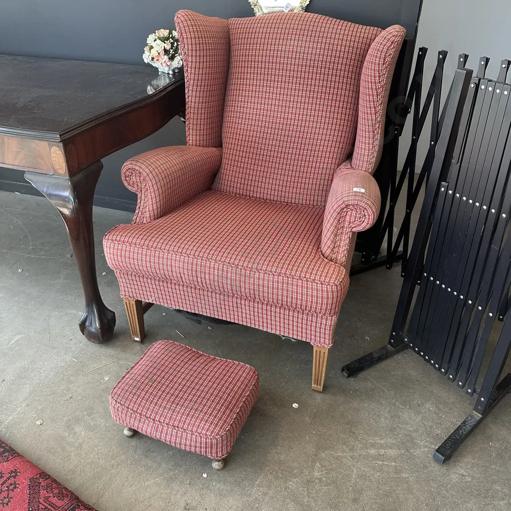 Wingback chair & foot rest Image 1++